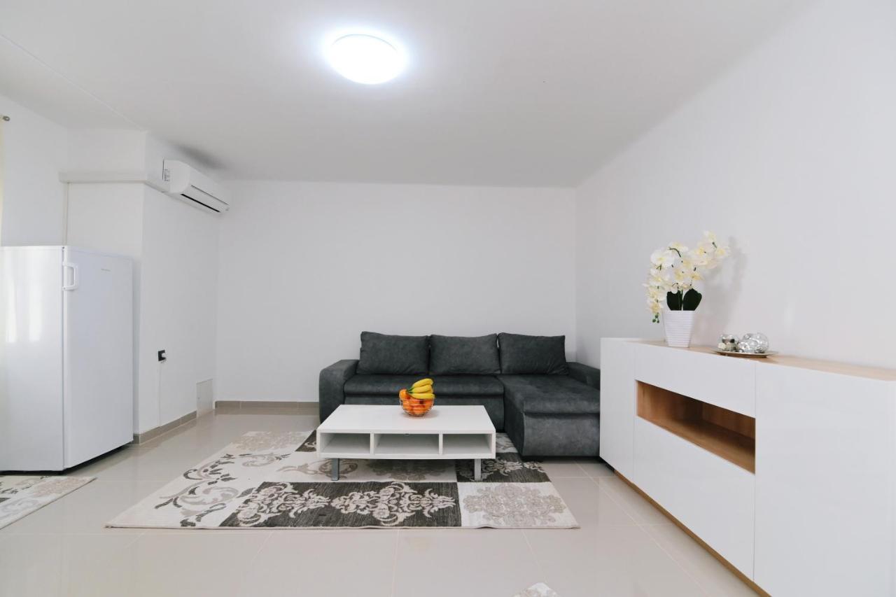 Tyson Studio Apartments Kraljevica Exteriör bild